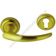 Межкомнатные дверные ручки LEGIONER 53015-SG, цвет - матовое золото