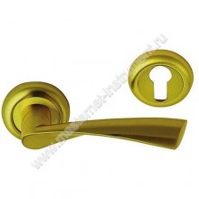Межкомнатные дверные ручки LEGIONER 53019-SG, цвет - матовое золото