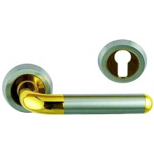 Межкомнатные дверные ручки LEGIONER 53089-SN-G, цвет - матовый никель и золото